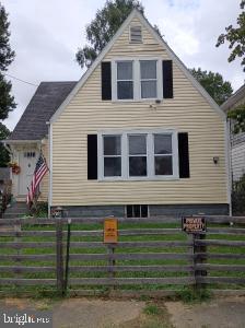 2402 Lynn St — photo