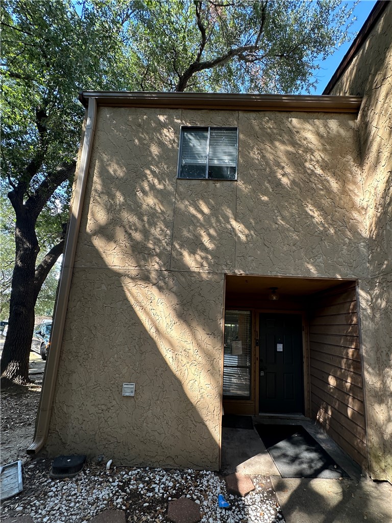 4345 Carter Creek Parkway 1 — photo