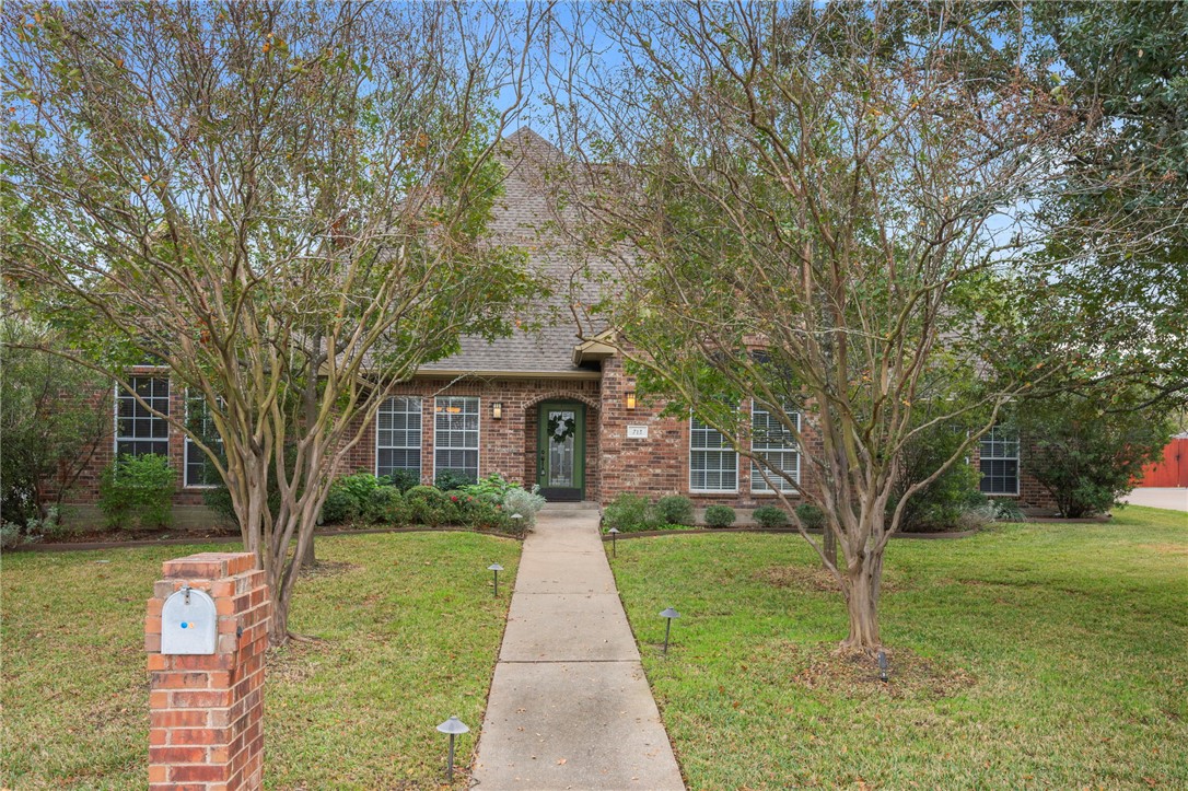 713 Willow Loop — photo
