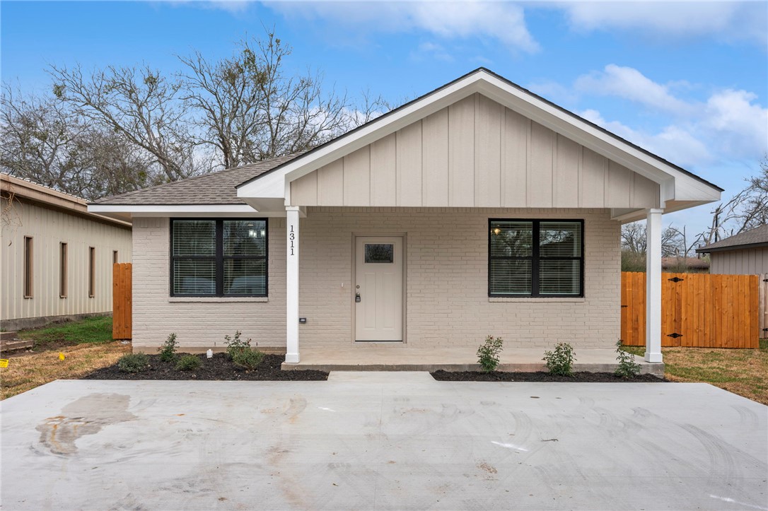 1311 Suncrest — photo