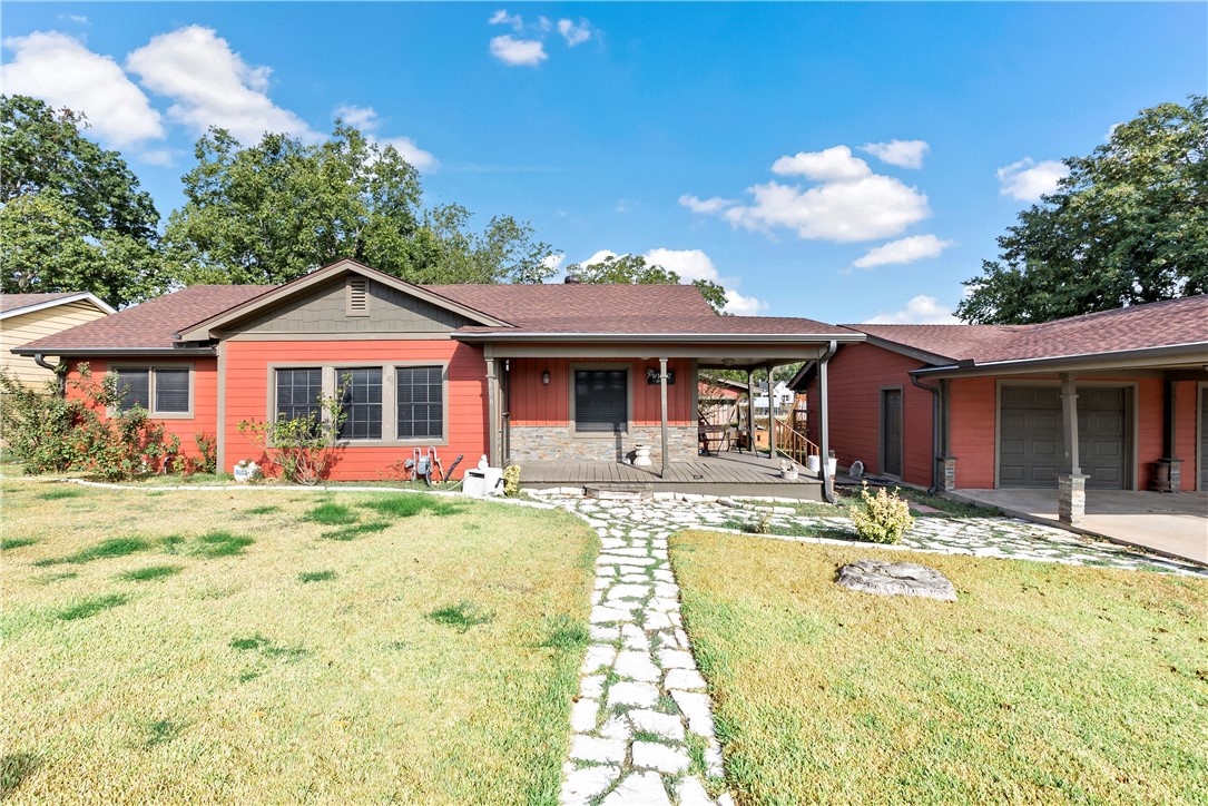 606 West Alligator Street — photo