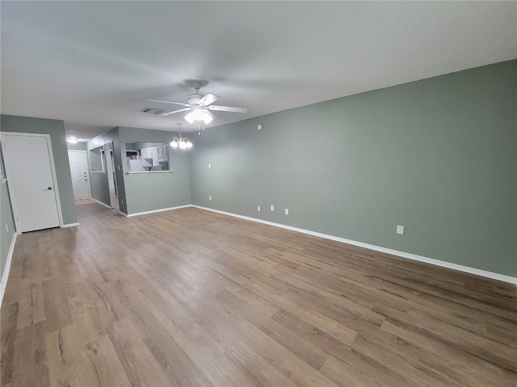 3923 Old Oaks 1 — photo