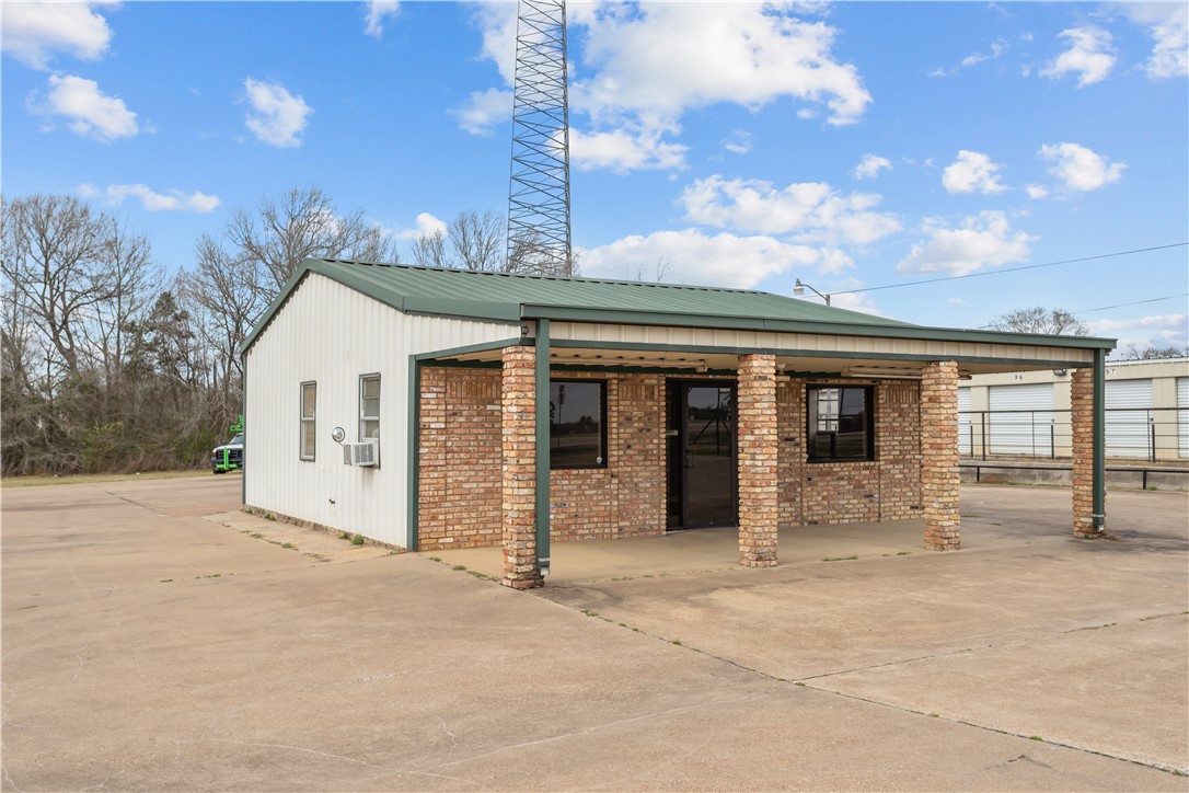 1504 E Loop 304, Crockett, TX 75835 — photo 2