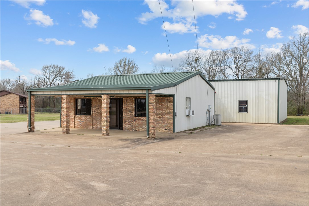 1504 E Loop 304, Crockett, TX 75835 — photo 3