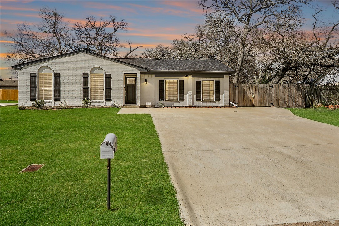 1203 Hawk Tree Drive — photo