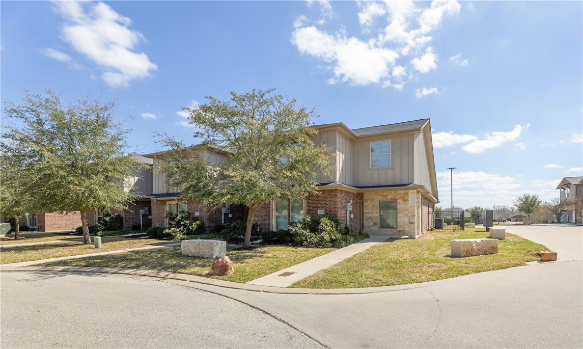 3633 Kenyon Drive — photo