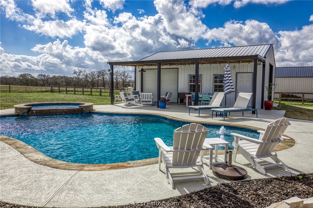 233 Randi Road, Bellville TX 77418 — photo 3