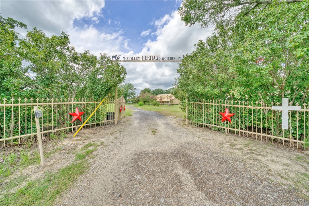 1470 Fellowship Lane — photo