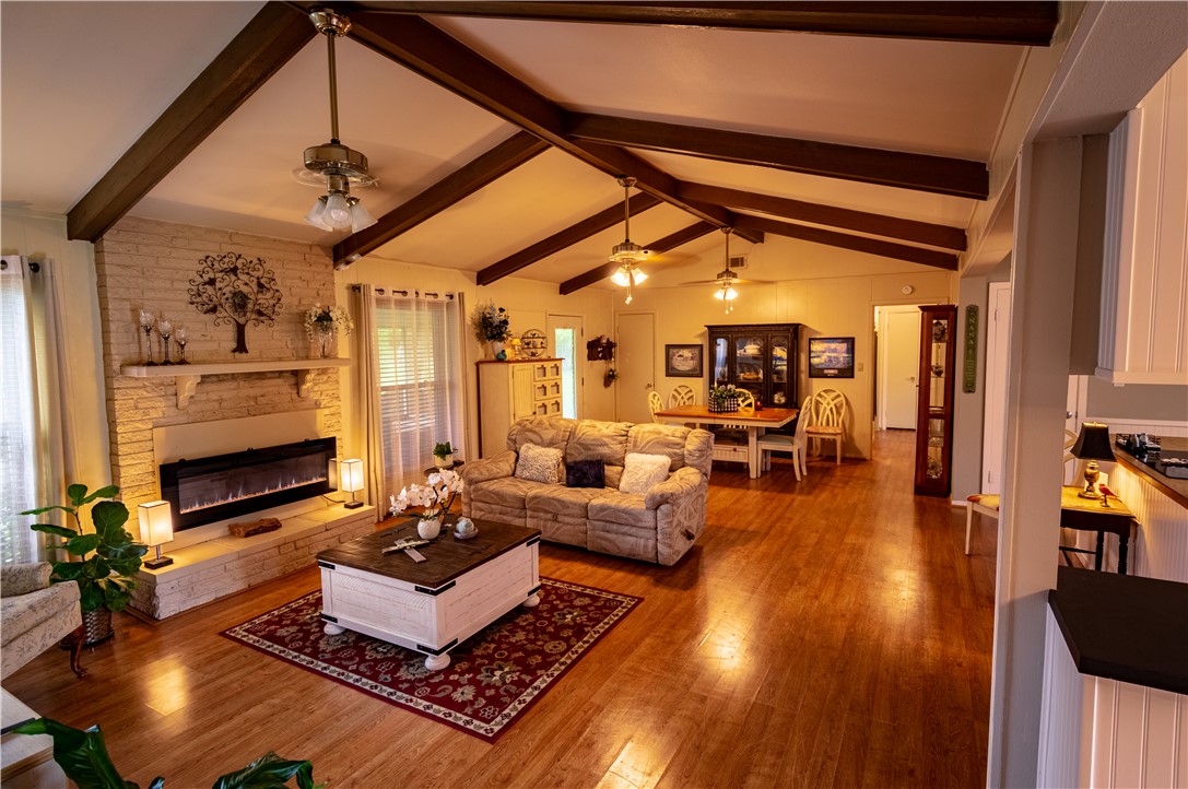 212 Golfview Drive — photo