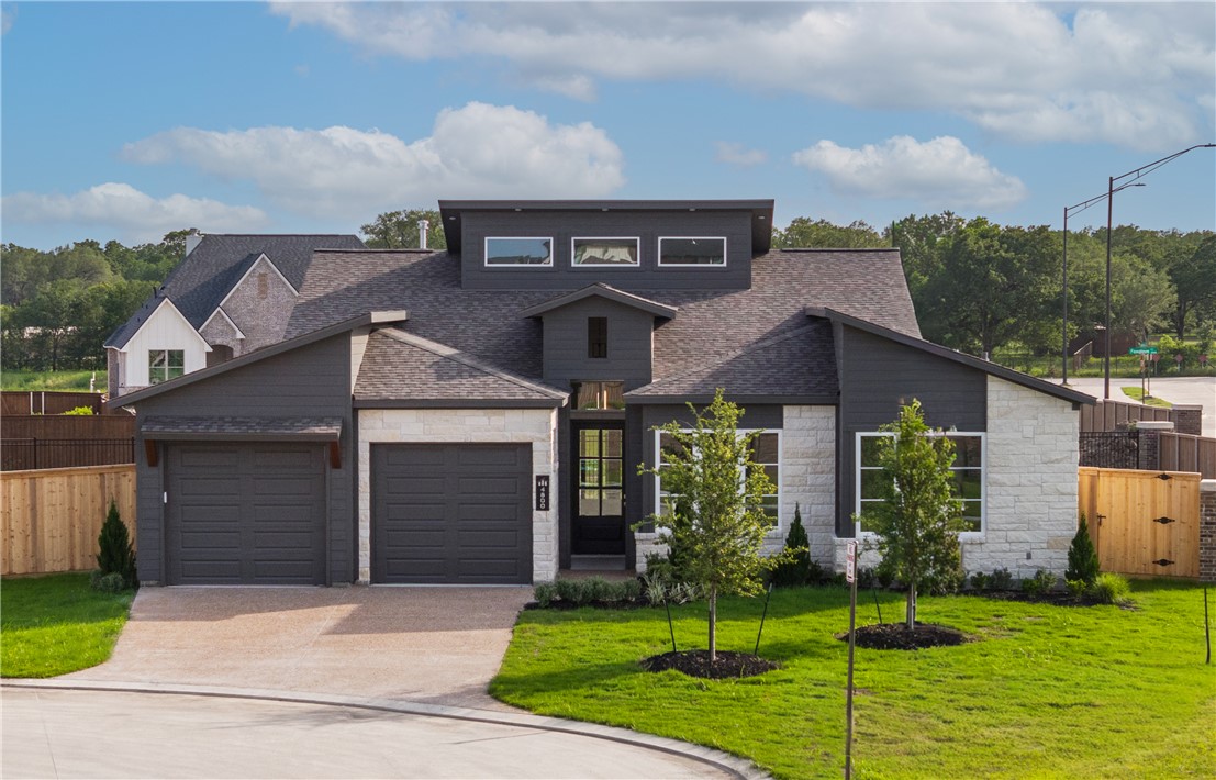 4800 White Ash Court — photo
