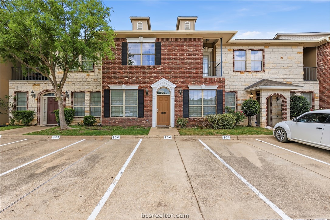 204 Forest Drive — photo
