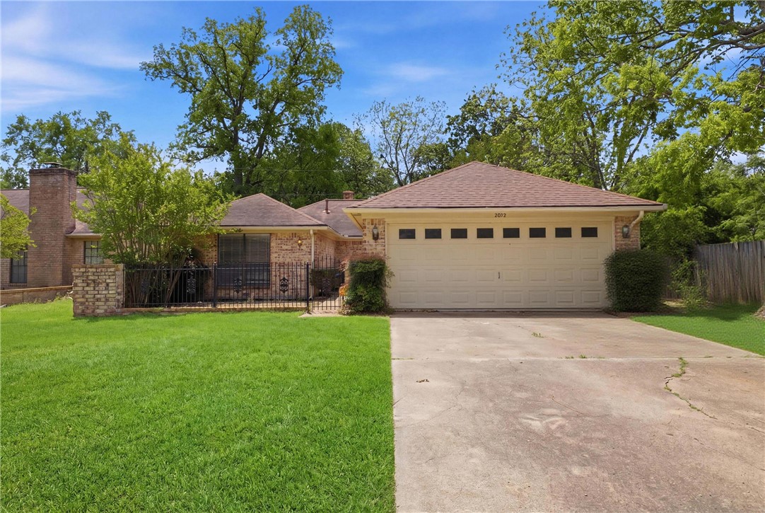 2012 Red River Drive — photo