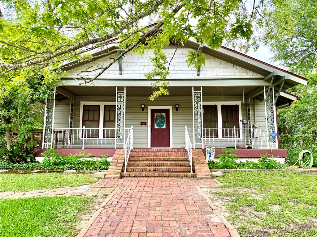 607 West Fox Street — photo