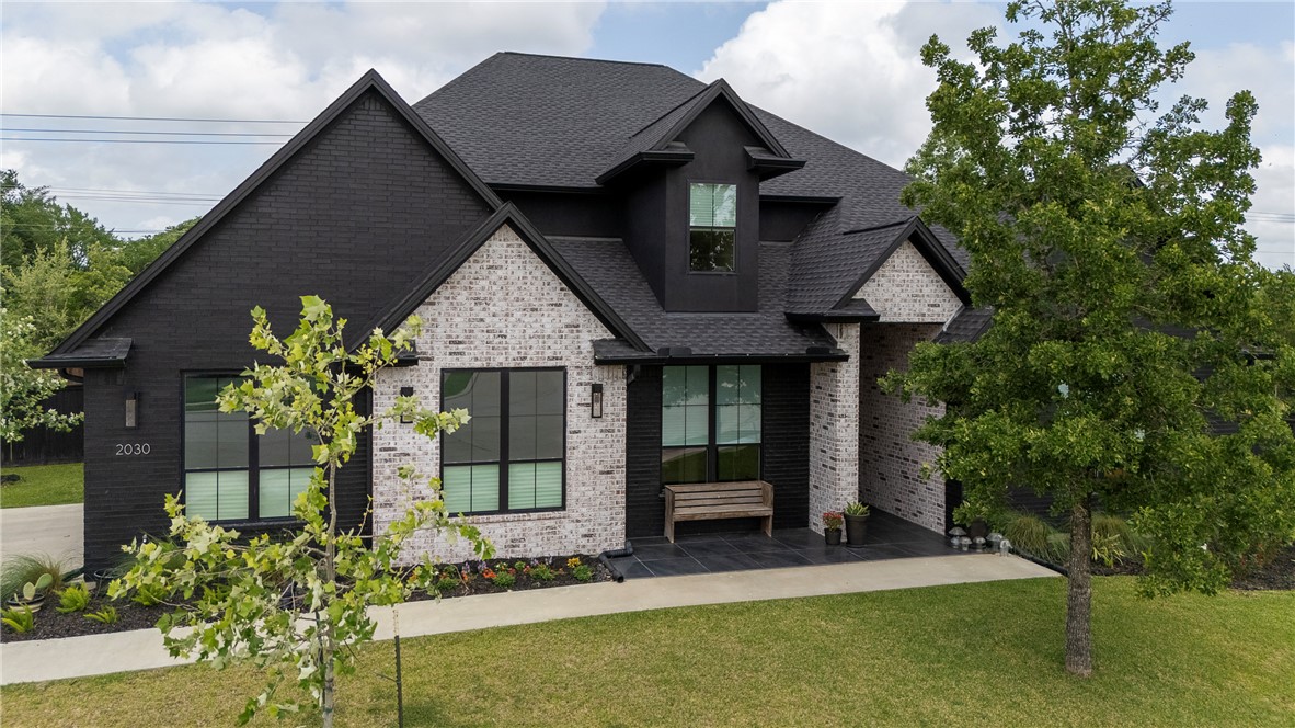 2030 Pebble Bend Drive — photo