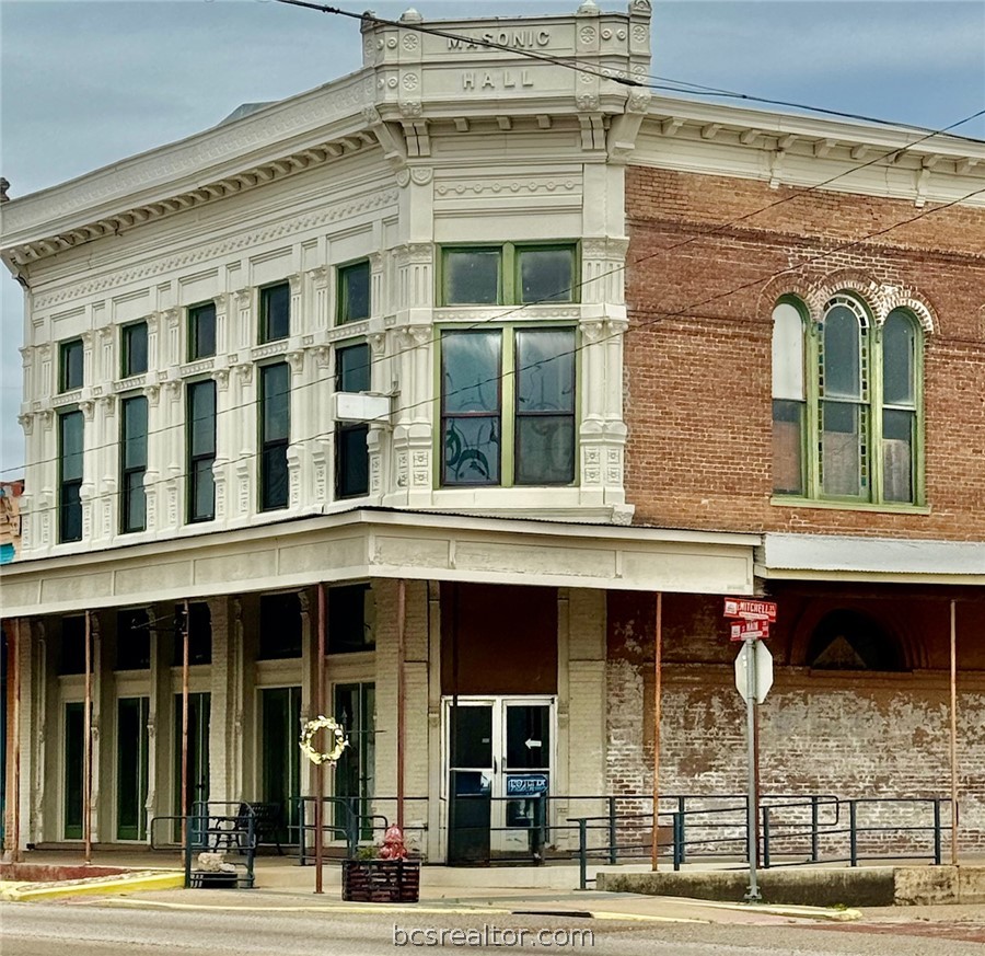 412 South Main Street — photo
