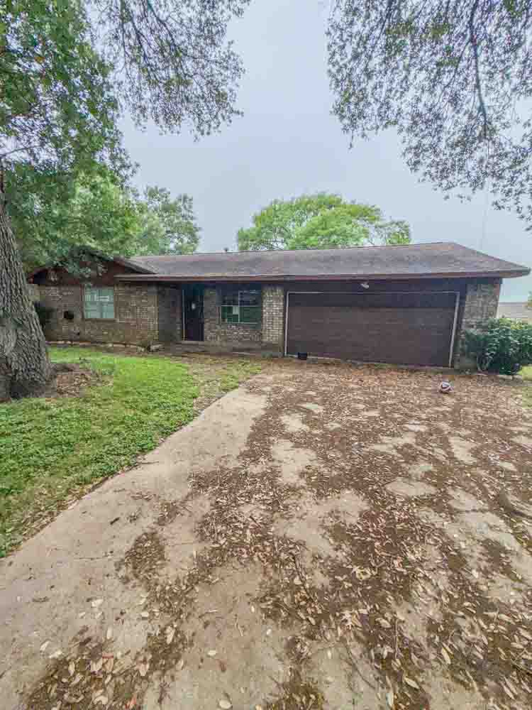 203 N Drumm — photo