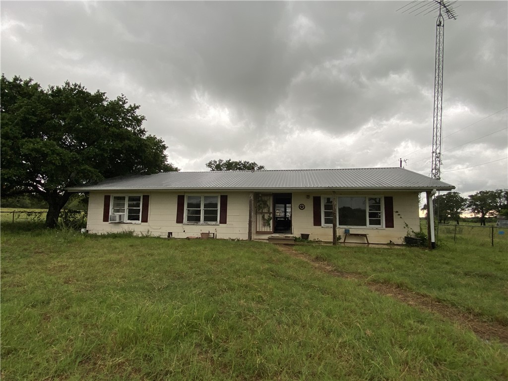 8095 County Road 408 — photo
