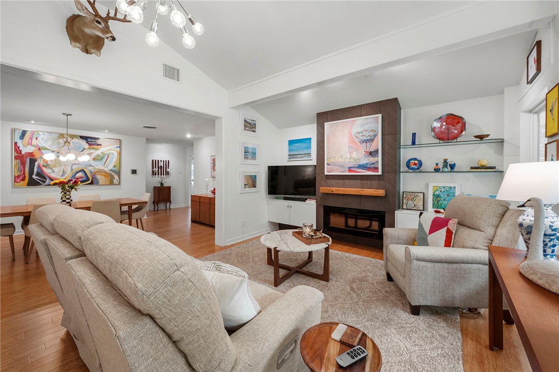 303 Brookside Drive E, Bryan, TX 77801 — photo 3