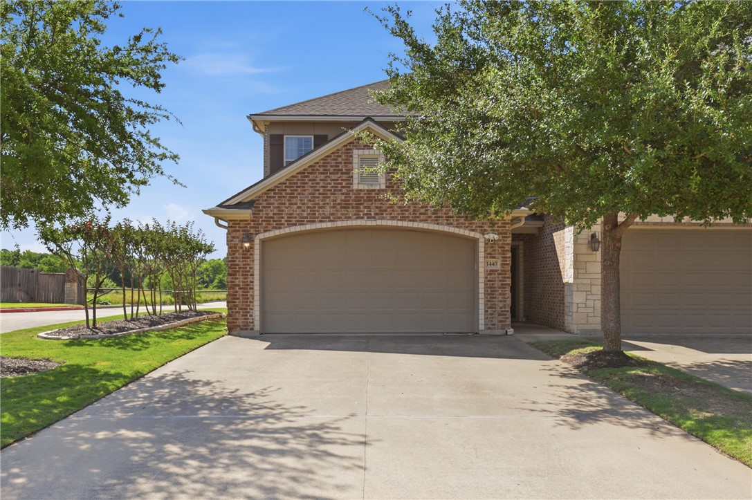 1440 Crescent Ridge Drive — photo