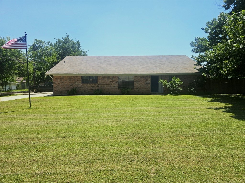 601 Rogers — photo