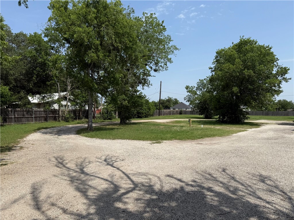 1805 West Highway 21 — photo