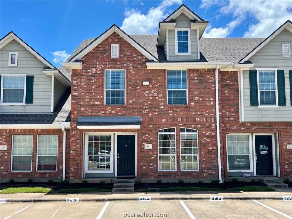 1001 Krenek Tap Road 2102 — photo