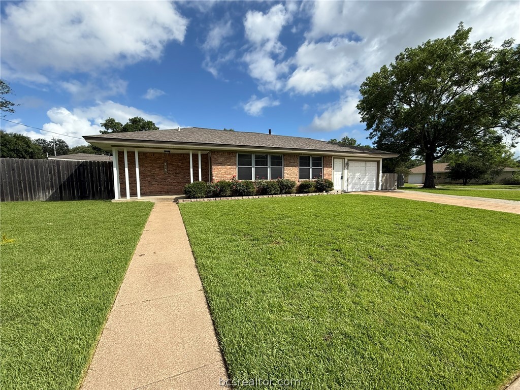 408 Brookside Drive W, Bryan, TX 77801 — photo 2