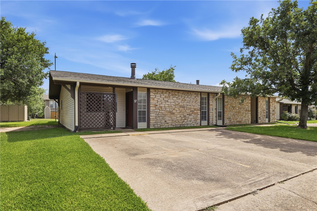 2100 Windsor Drive 37 — photo