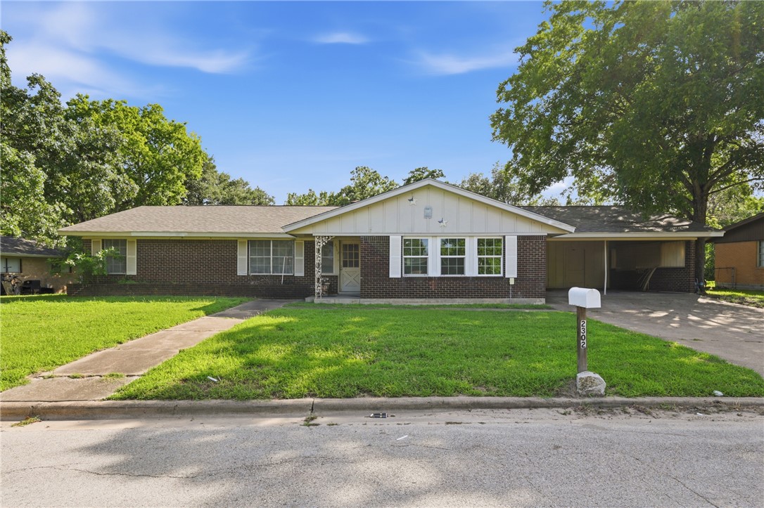 2302 Franklin Drive — photo