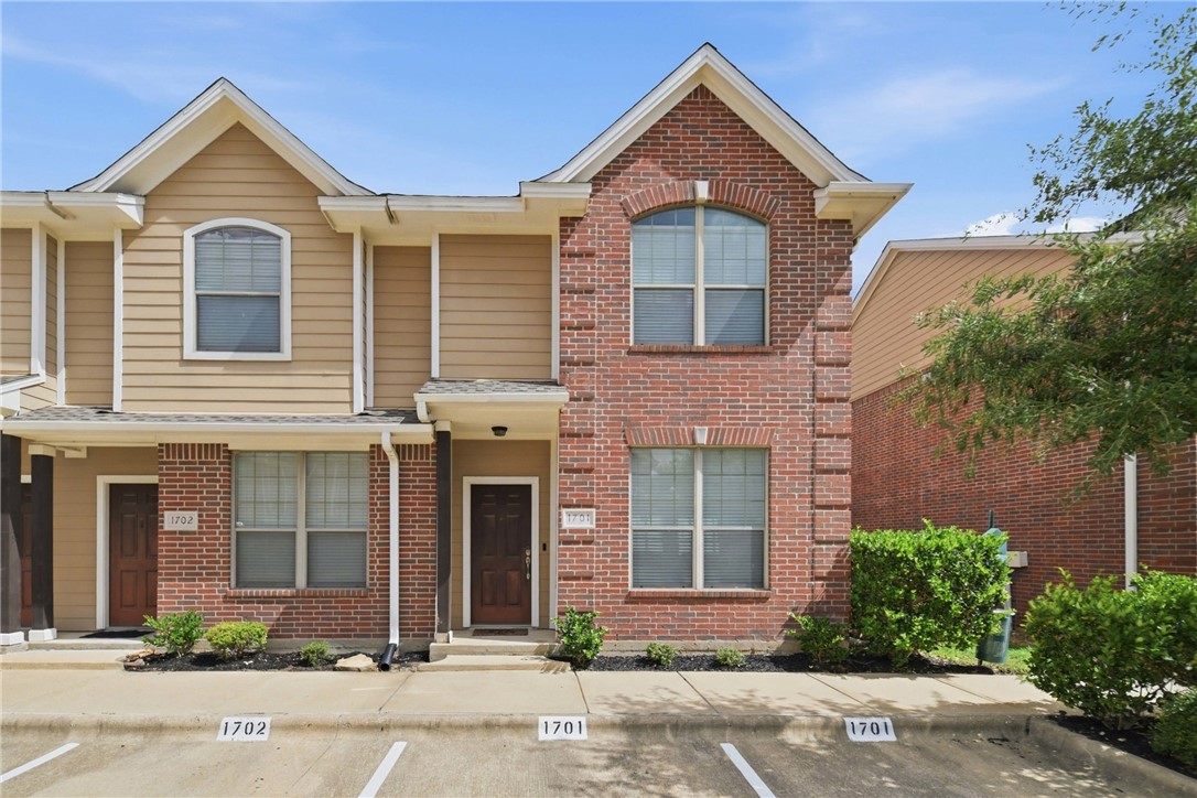 1000 Spring Loop 1701 — photo