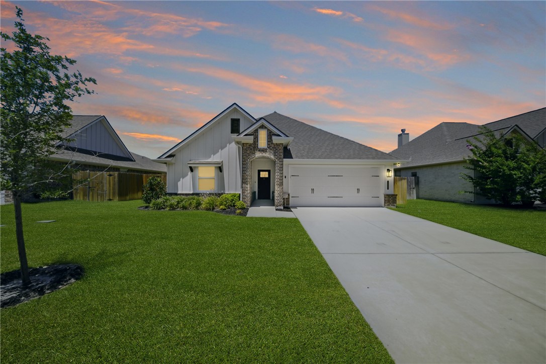 2904 Captain Court — photo