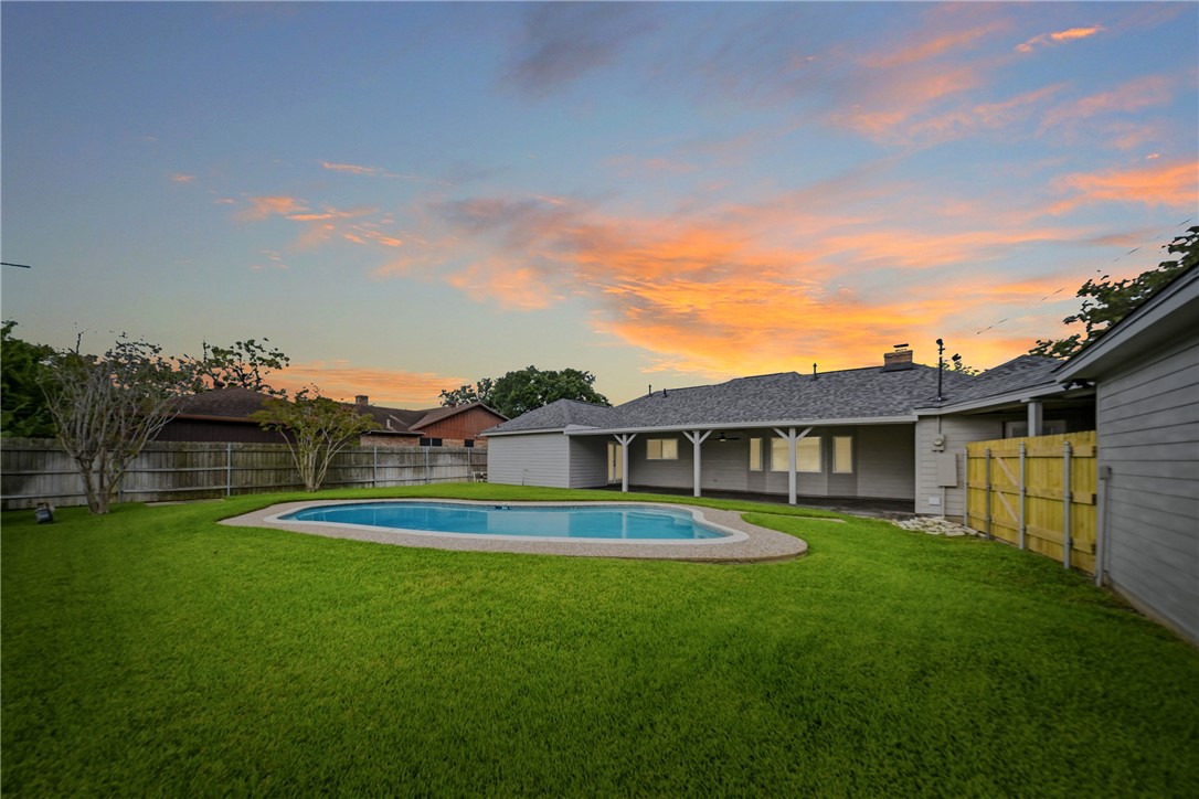 2504 Memorial Drive — photo