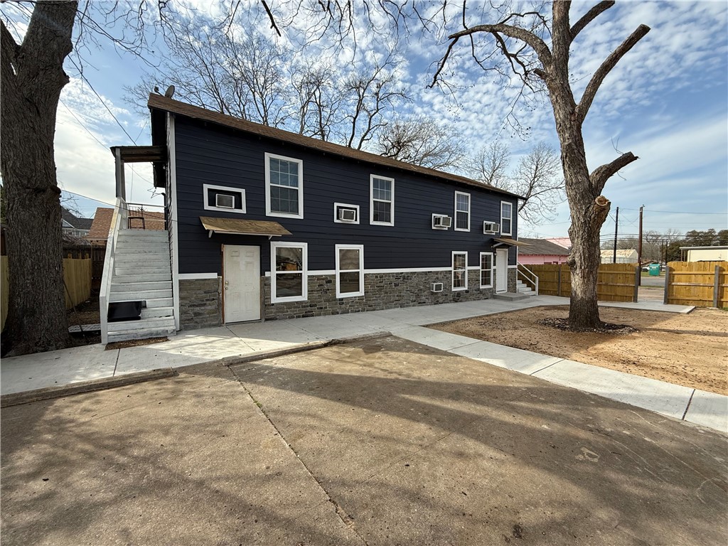 405 West Wm J Bryan Parkway B2 — photo