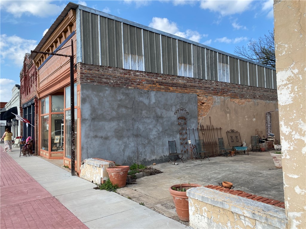 720 S Main, Calvert, TX 77837 — photo 3