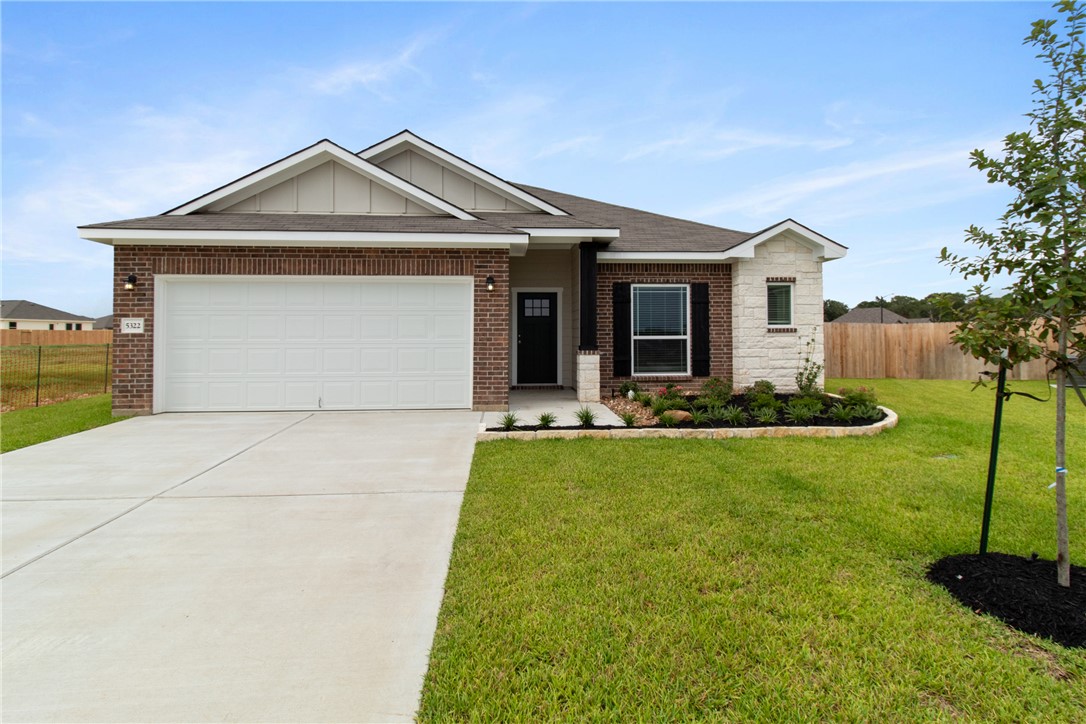 5322 Lyle Place — photo