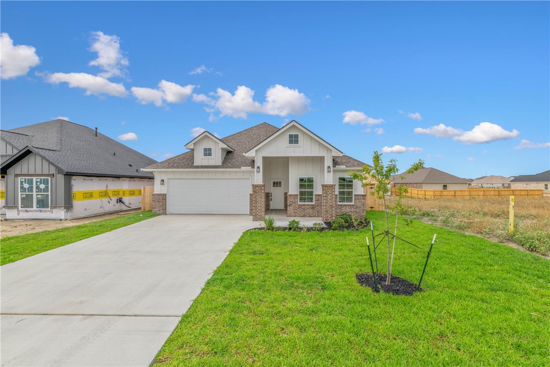 2811 Spector Drive — photo