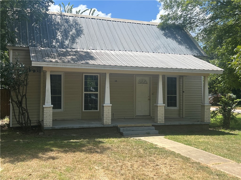 616 North Sharp Street — photo