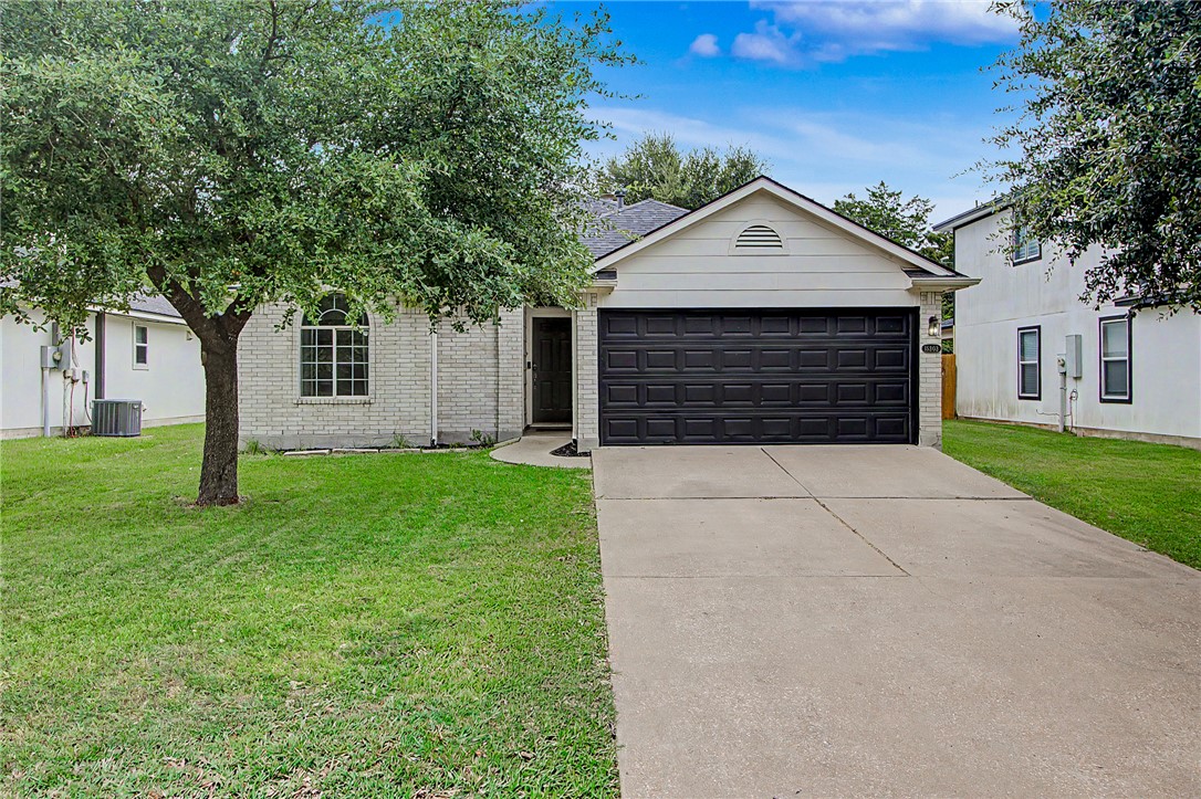 15303 Faircrest Court — photo