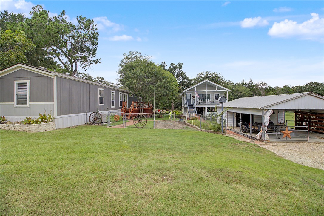 637 Lakeview Drive — photo