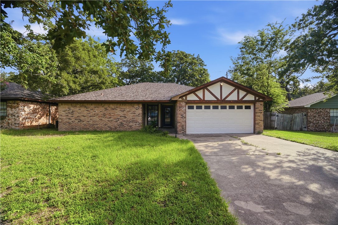 2907 Forestwood Drive — photo