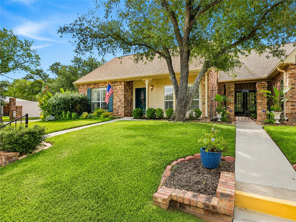 701 Walker Street, Bryan, TX 77802 — photo 2
