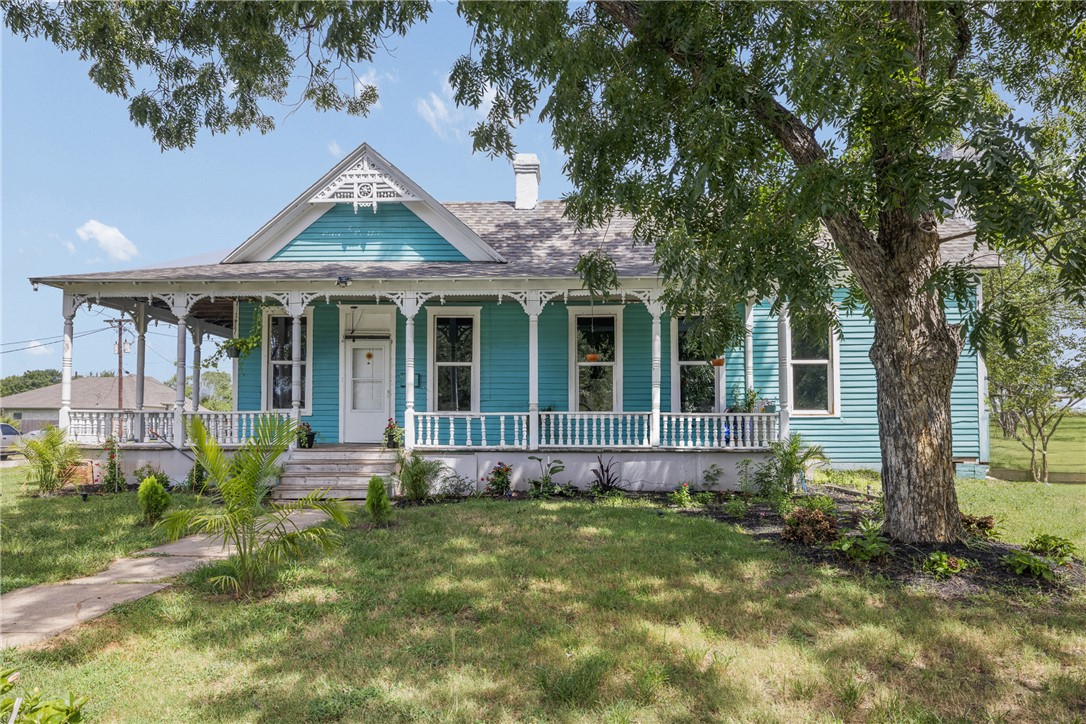 610 West Davis Street — photo