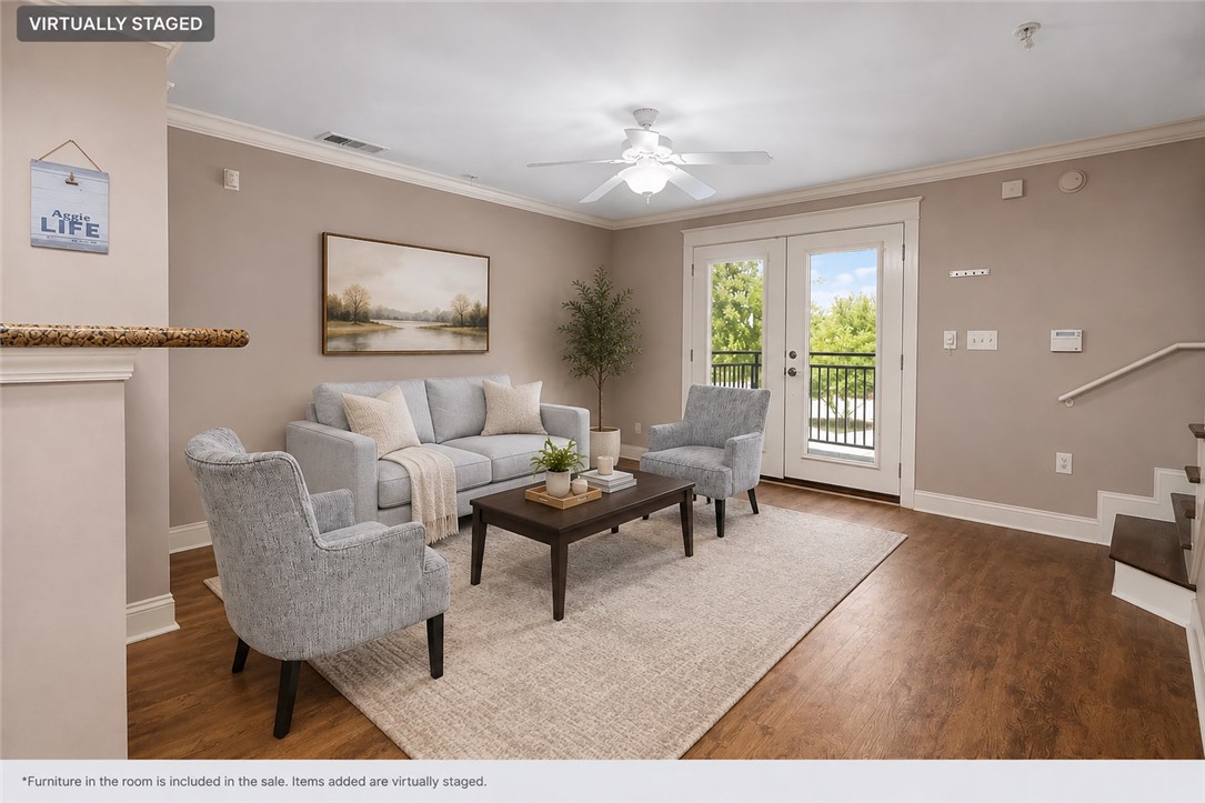 1725 Harvey Mitchell Parkway S 224 — photo