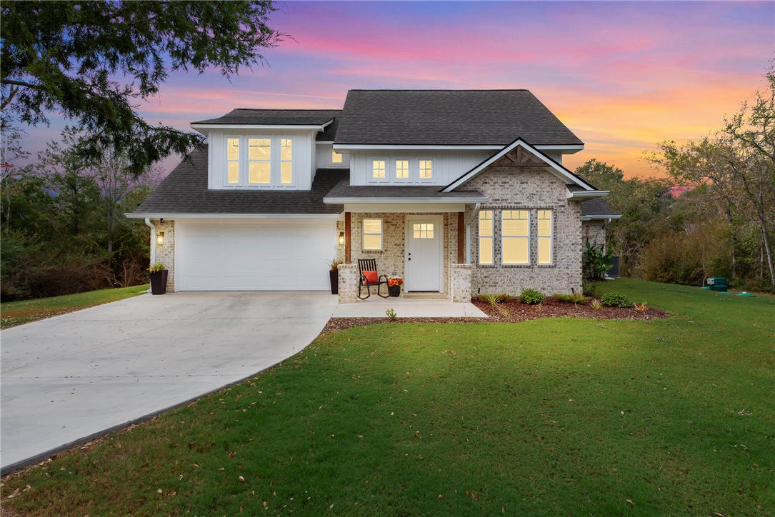 11132 Forest Drive — photo
