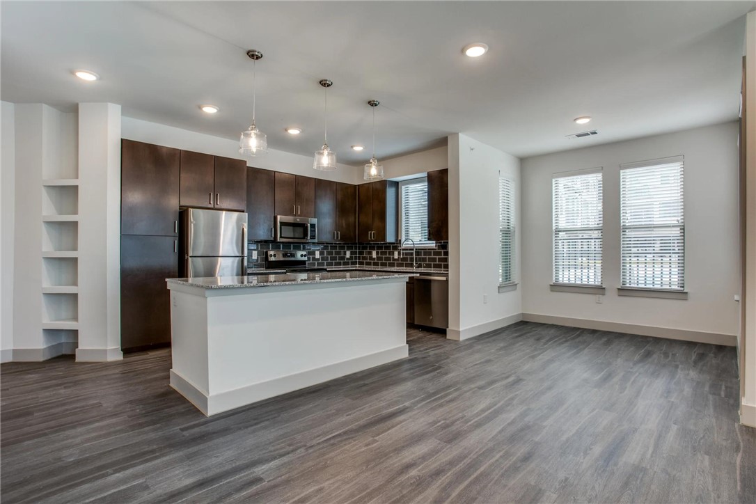 950 Town Lake Drive 6107 — photo