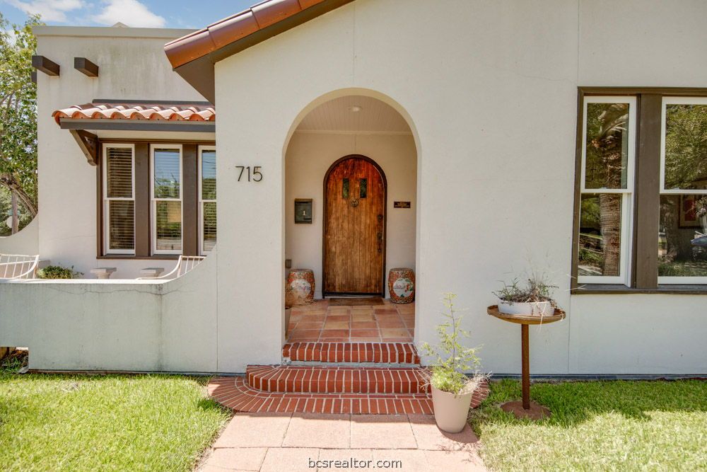 715 E 31st Street, Bryan, TX 77803 — photo 3