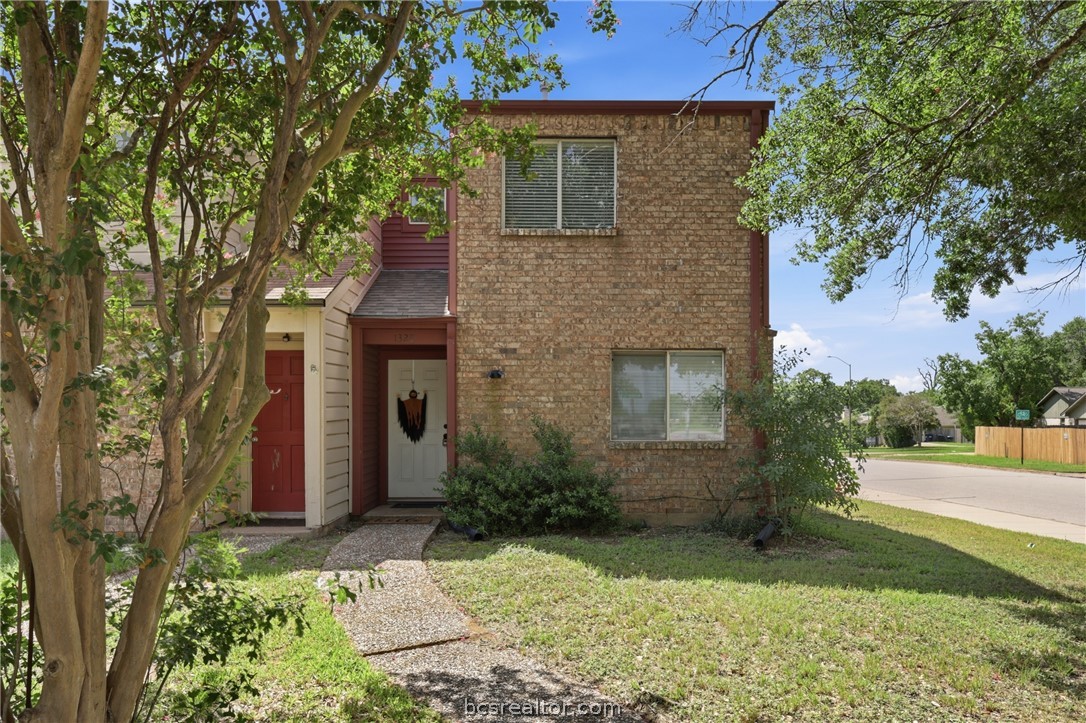 1328 Airline Drive — photo