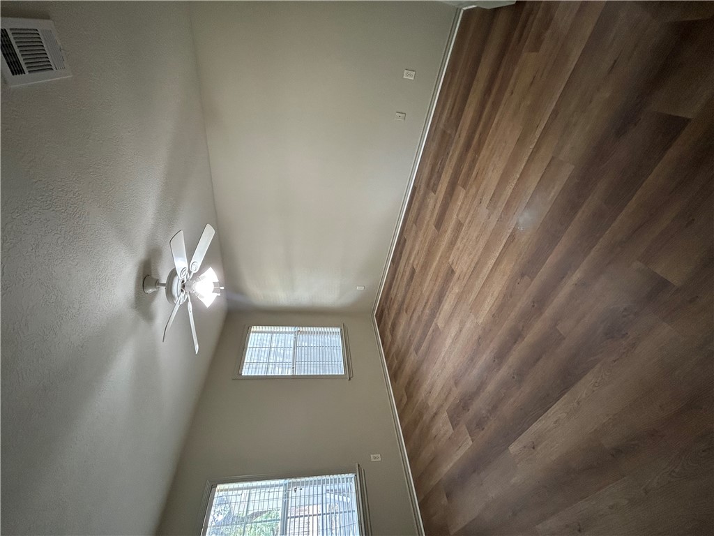 1410 Hoppess Street — photo