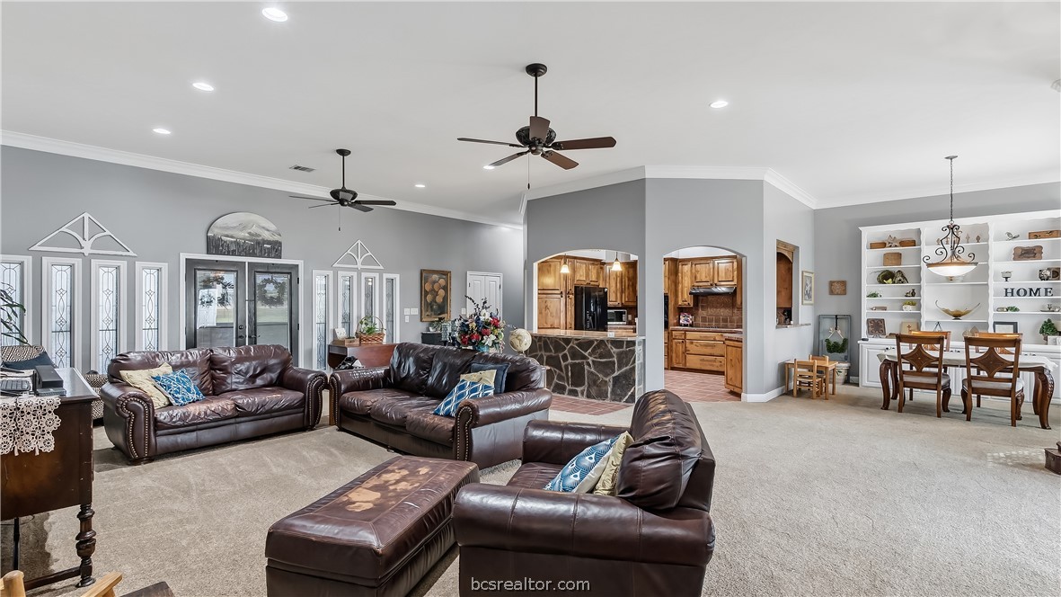 135 Apache Drive, Franklin, TX 77856 — photo 3