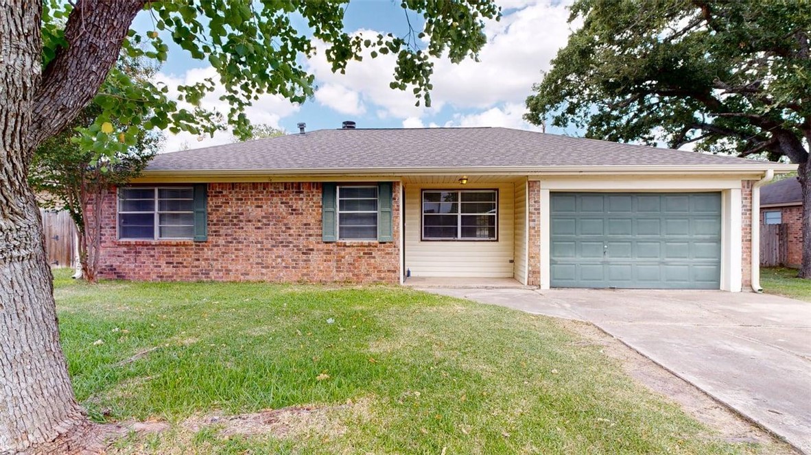 1107 Braeswood Drive — photo